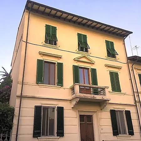 Cristina E Stefano